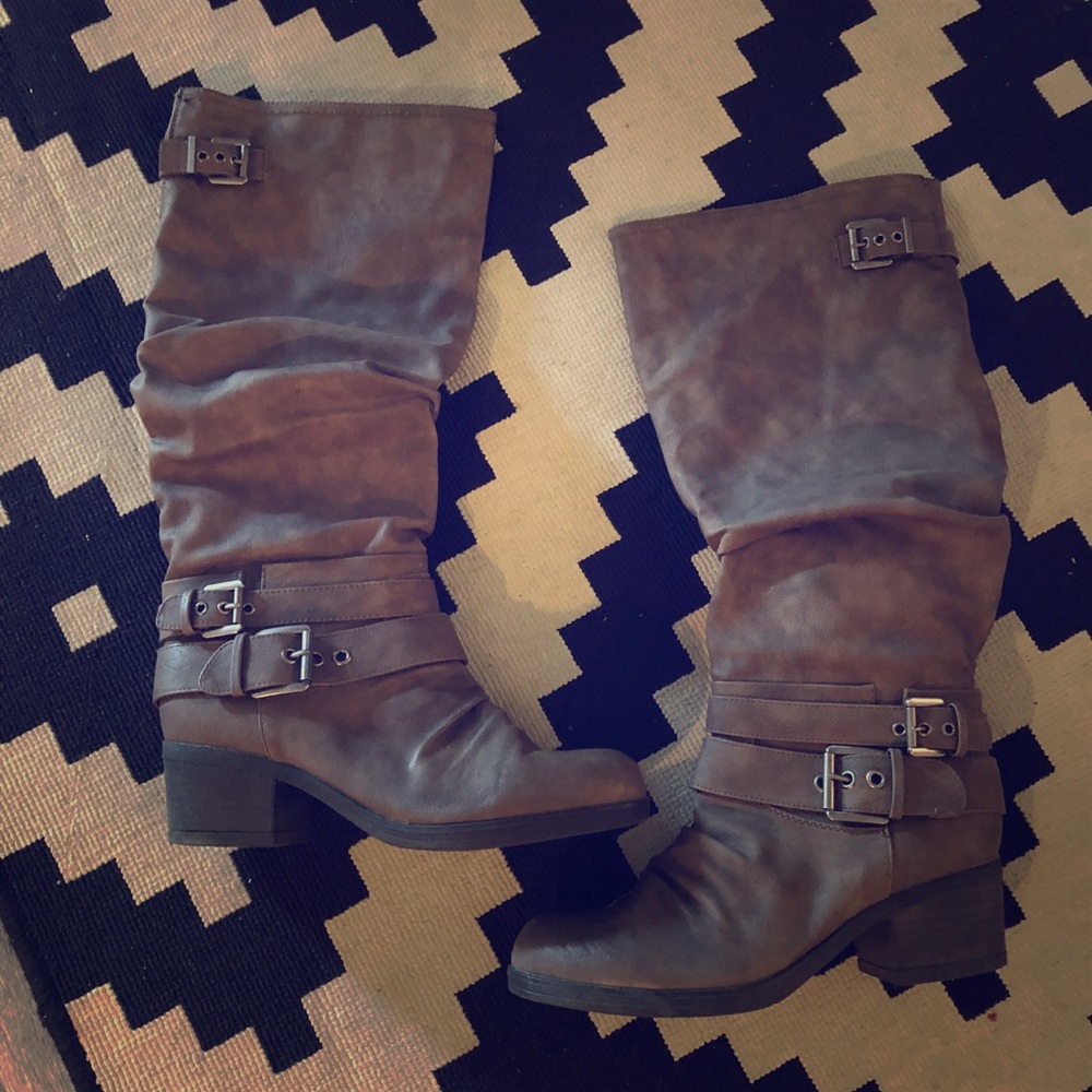 Carlos Santana boots